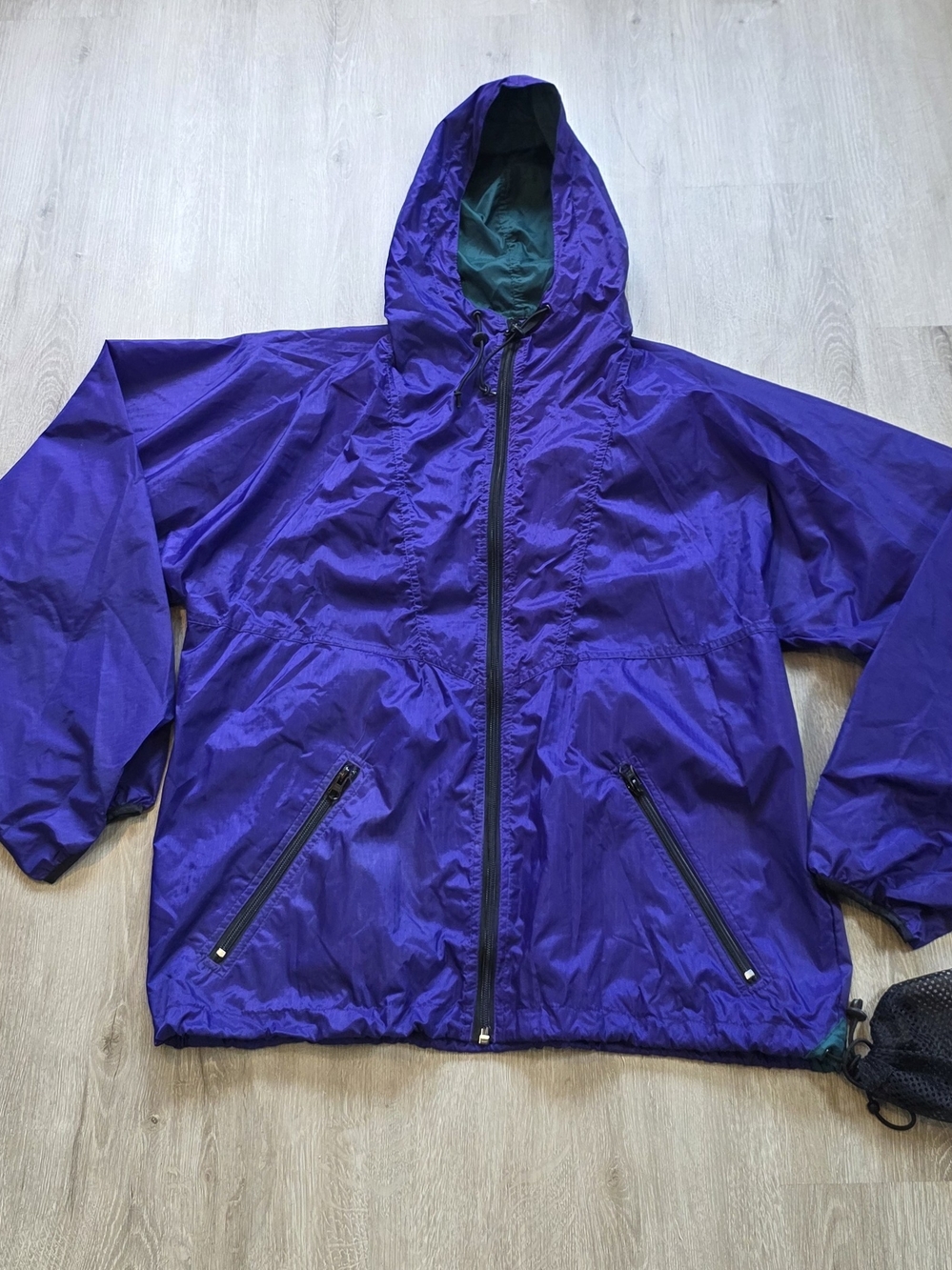 Helly Hansen Windbreaker Jacket Adult Small Purple Packable Rain Tech Hooded